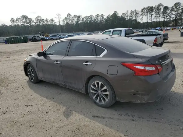 1N4AL3AP6HC186832 2017 NISSAN ALTIMA - Image 2