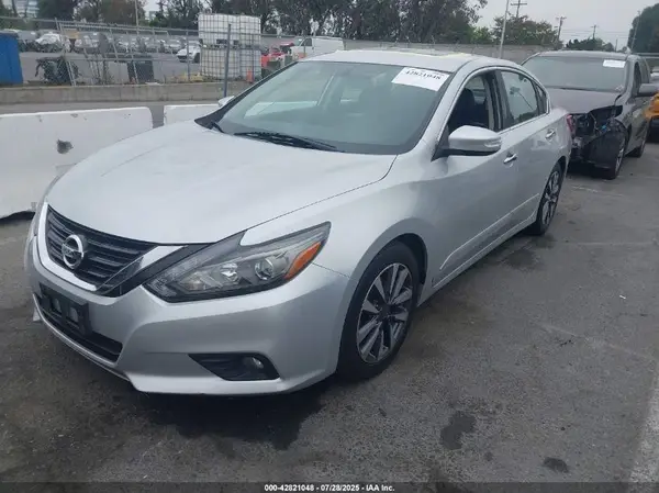1N4AL3AP6HC188886 2017 NISSAN ALTIMA - Image 2