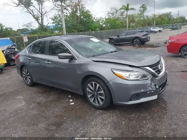 1N4AL3AP6HC190864 2017 NISSAN ALTIMA - Image 1