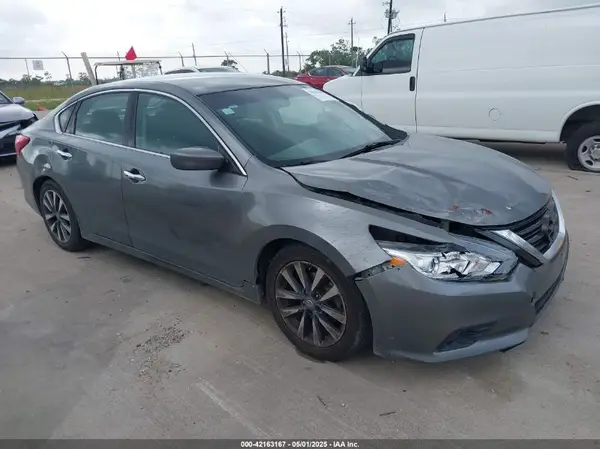 1N4AL3AP6HC197586 2017 NISSAN ALTIMA - Image 1