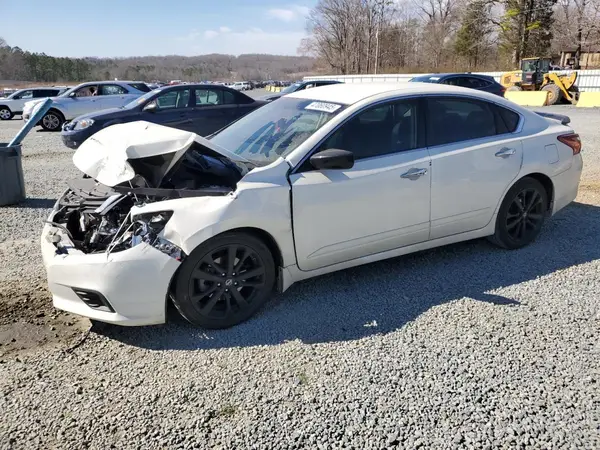1N4AL3AP6HC201068 2017 NISSAN ALTIMA - Image 1