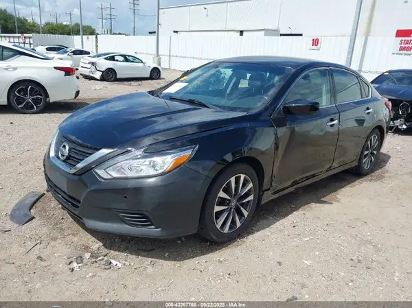 1N4AL3AP6HC207615 2017 NISSAN ALTIMA - Image 2