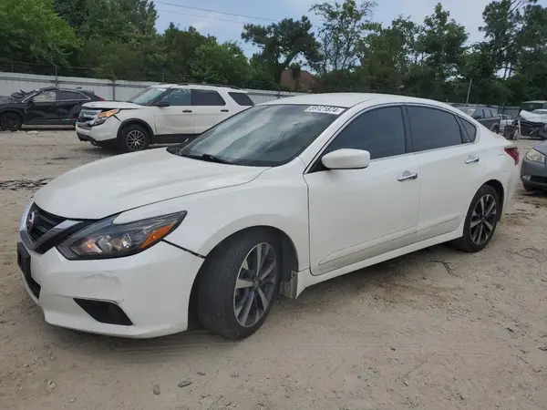 1N4AL3AP6HC220042 2017 NISSAN ALTIMA - Image 1