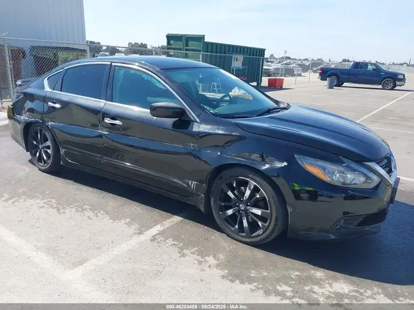 1N4AL3AP6HC236709 2017 NISSAN ALTIMA - Image 1
