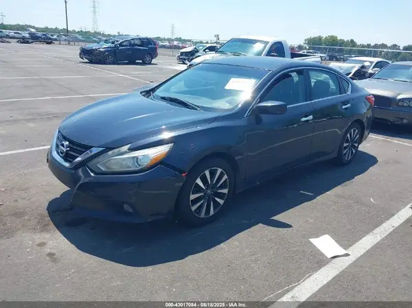 1N4AL3AP6HC239545 2017 NISSAN ALTIMA - Image 2