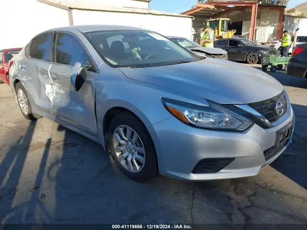 1N4AL3AP6HC263795 2017 NISSAN ALTIMA - Image 1