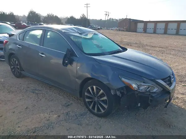 1N4AL3AP6HC280239 2017 NISSAN ALTIMA - Image 1