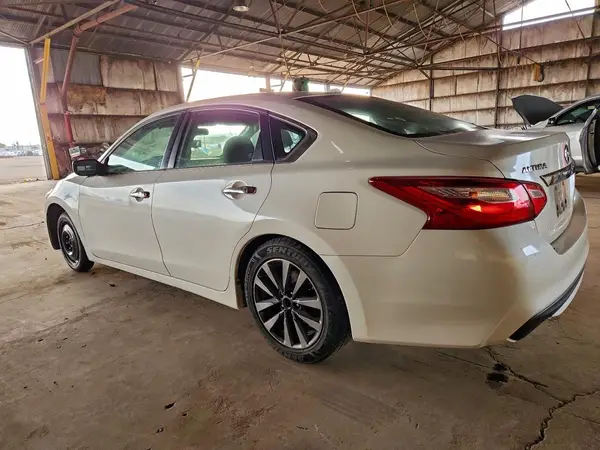 1N4AL3AP6HC280421 2017 NISSAN ALTIMA - Image 2
