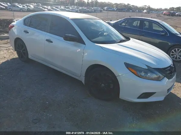 1N4AL3AP6HC297767 2017 NISSAN ALTIMA - Image 1