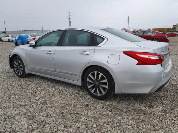 1N4AL3AP6HC482157 2017 NISSAN ALTIMA - Image 2