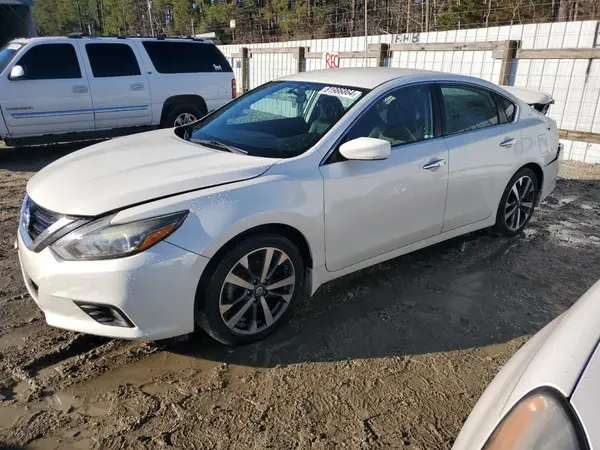 1N4AL3AP6HC483678 2017 NISSAN ALTIMA - Image 1
