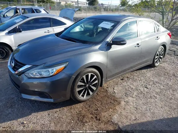 1N4AL3AP6HC484197 2017 NISSAN ALTIMA - Image 2