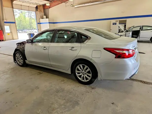 1N4AL3AP6HC489593 2017 NISSAN ALTIMA - Image 2