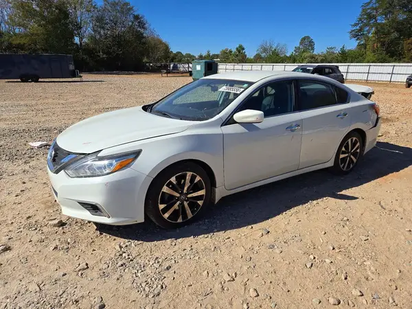 1N4AL3AP6HC489741 2017 NISSAN ALTIMA - Image 1