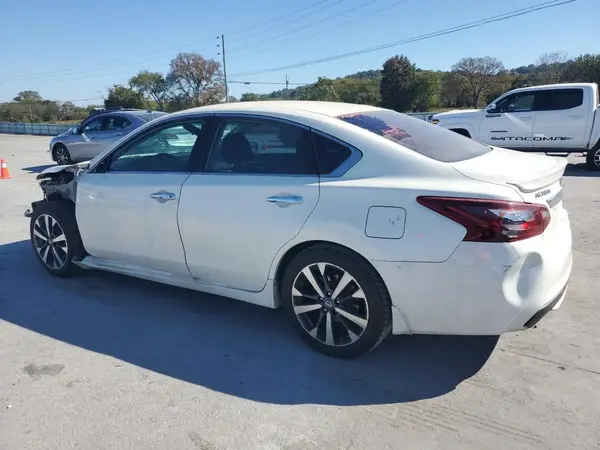1N4AL3AP6HC489769 2017 NISSAN ALTIMA - Image 2