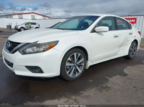 1N4AL3AP6HN319562 2017 NISSAN ALTIMA - Image 2