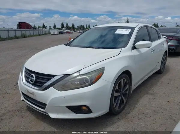 1N4AL3AP6HN320257 2017 NISSAN ALTIMA - Image 2