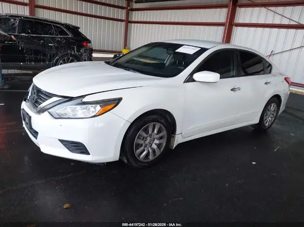 1N4AL3AP6HN328214 2017 NISSAN ALTIMA - Image 2