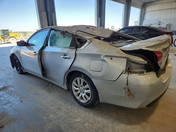 1N4AL3AP6HN328455 2017 NISSAN ALTIMA - Image 2