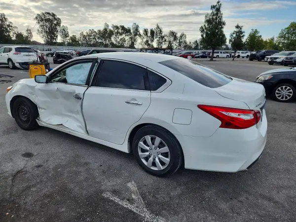 1N4AL3AP6HN348396 2017 NISSAN ALTIMA - Image 2