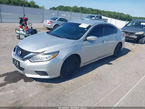 1N4AL3AP6HN350827 2017 NISSAN ALTIMA - Image 2