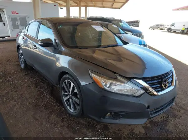 1N4AL3AP6HN351279 2017 NISSAN ALTIMA - Image 1