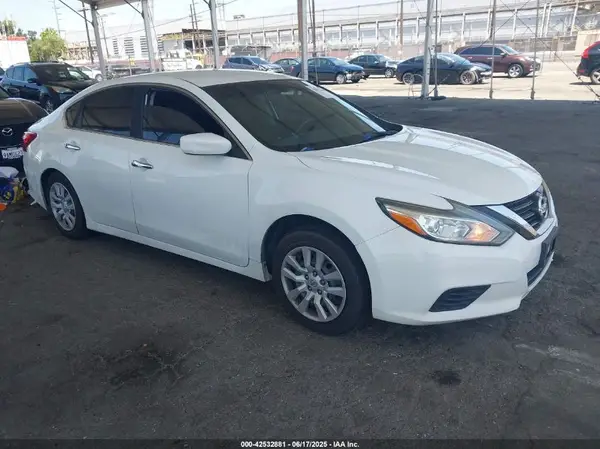 1N4AL3AP6HN366834 2017 NISSAN ALTIMA - Image 1