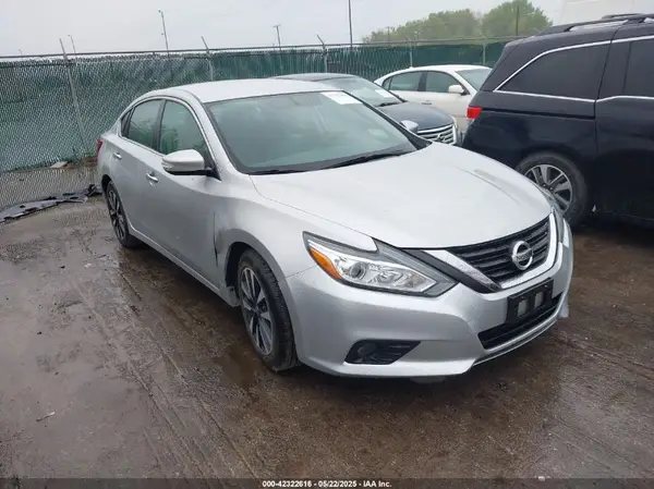 1N4AL3AP6JC101364 2018 NISSAN ALTIMA - Image 1
