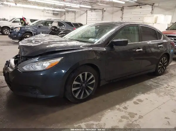 1N4AL3AP6JC103227 2018 NISSAN ALTIMA - Image 2