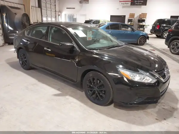 1N4AL3AP6JC110839 2018 NISSAN ALTIMA - Image 1