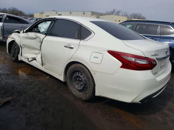 1N4AL3AP6JC111456 2018 NISSAN ALTIMA - Image 2