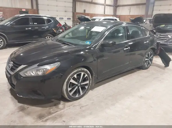 1N4AL3AP6JC112137 2018 NISSAN ALTIMA - Image 2