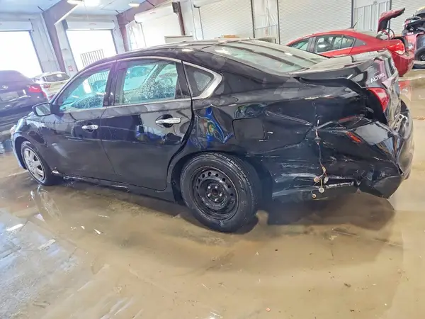 1N4AL3AP6JC117788 2018 NISSAN ALTIMA - Image 2