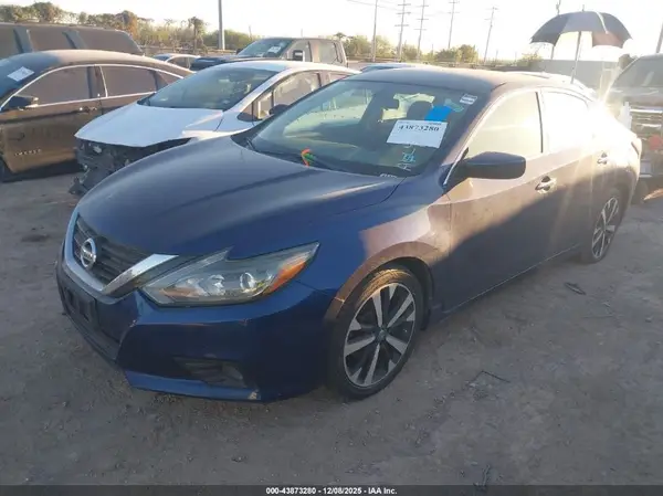 1N4AL3AP6JC118536 2018 NISSAN ALTIMA - Image 2