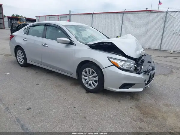 1N4AL3AP6JC118665 2018 NISSAN ALTIMA - Image 1