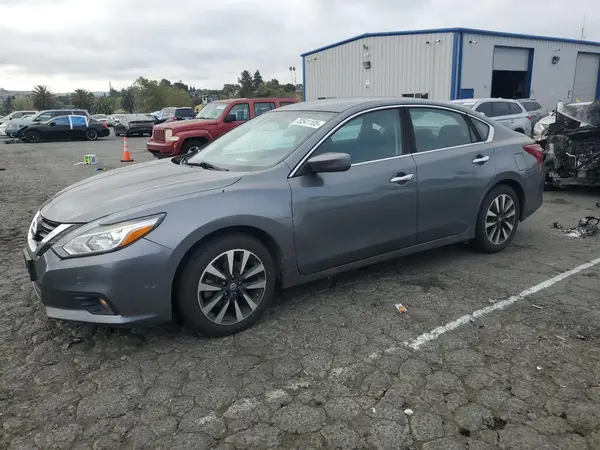 1N4AL3AP6JC119637 2018 NISSAN ALTIMA - Image 1