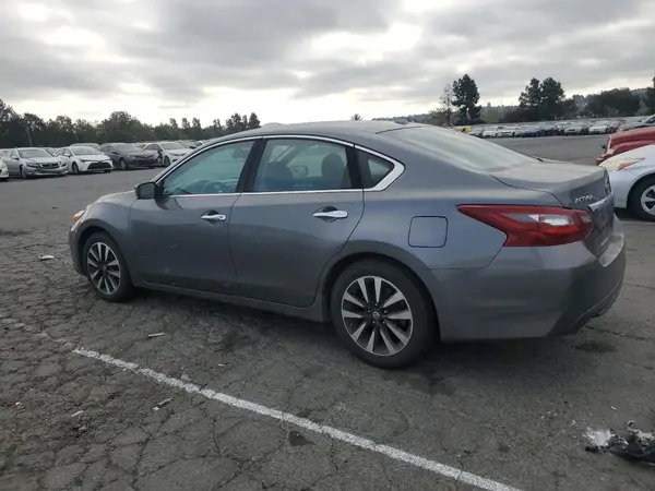 1N4AL3AP6JC119637 2018 NISSAN ALTIMA - Image 2