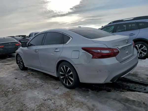 1N4AL3AP6JC122697 2018 NISSAN ALTIMA - Image 2