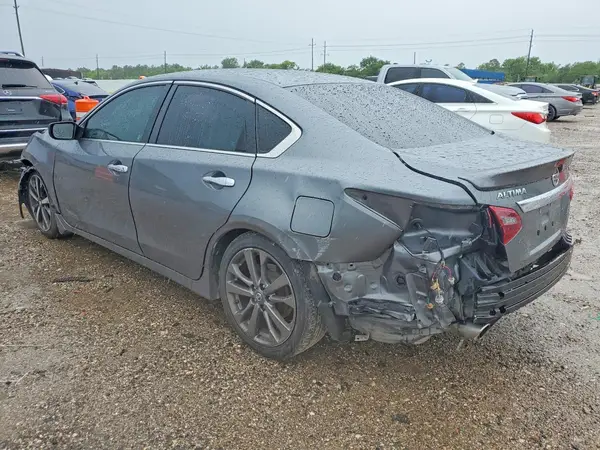 1N4AL3AP6JC125227 2018 NISSAN ALTIMA - Image 2