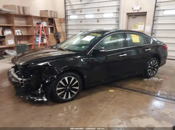 1N4AL3AP6JC125485 2018 NISSAN ALTIMA - Image 2