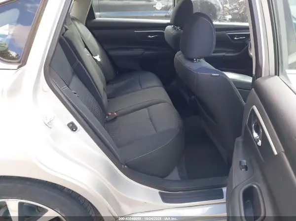 1N4AL3AP6JC126975 2018 NISSAN ALTIMA - Image 8