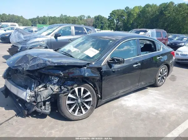 1N4AL3AP6JC127981 2018 NISSAN ALTIMA - Image 2