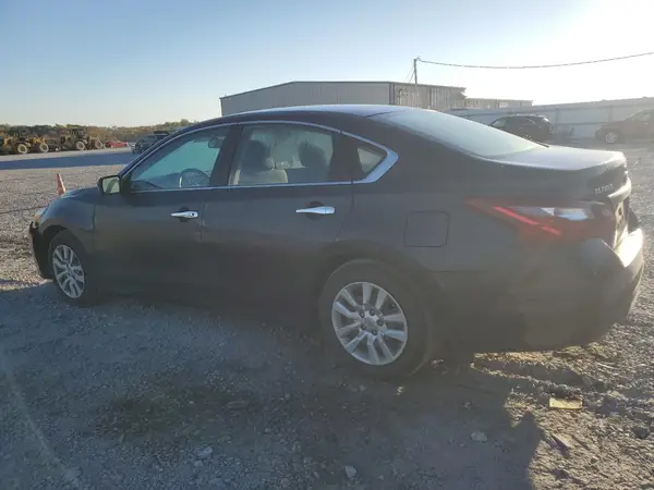 1N4AL3AP6JC128256 2018 NISSAN ALTIMA - Image 2