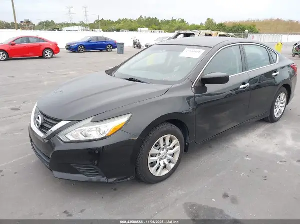 1N4AL3AP6JC129925 2018 NISSAN ALTIMA - Image 2