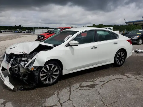 1N4AL3AP6JC130587 2018 NISSAN ALTIMA - Image 1