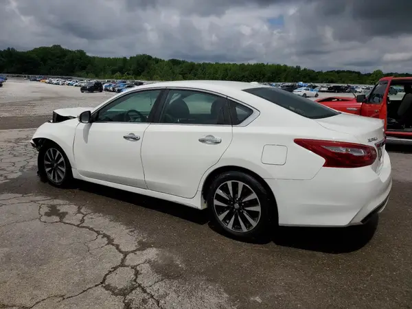 1N4AL3AP6JC130587 2018 NISSAN ALTIMA - Image 2