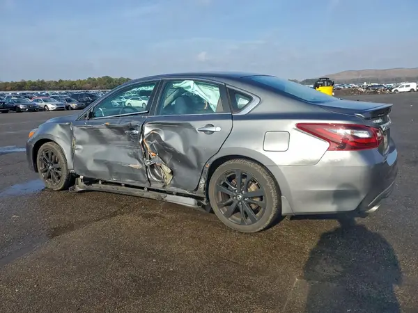 1N4AL3AP6JC131822 2018 NISSAN ALTIMA - Image 2