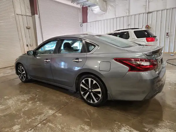 1N4AL3AP6JC131884 2018 NISSAN ALTIMA - Image 2