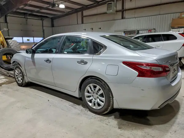 1N4AL3AP6JC134526 2018 NISSAN ALTIMA - Image 2