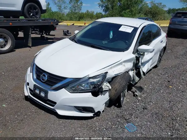 1N4AL3AP6JC134753 2018 NISSAN ALTIMA - Image 2